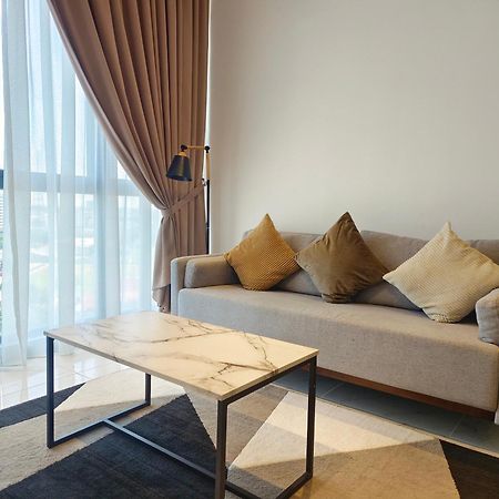 One Bedroom Troika Kota Bharu By Aghome, Modern Design Exteriör bild