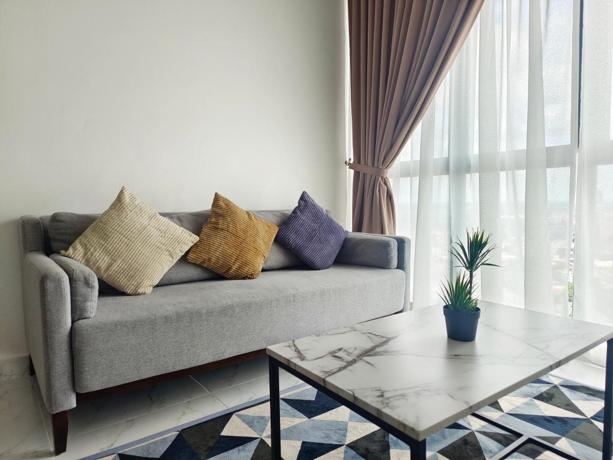 One Bedroom Troika Kota Bharu By Aghome, Modern Design Exteriör bild