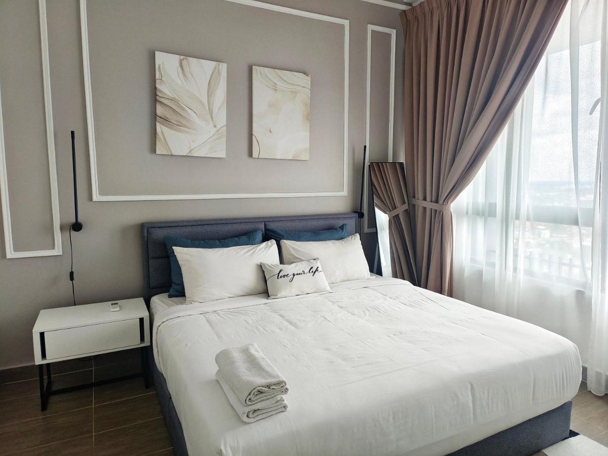One Bedroom Troika Kota Bharu By Aghome, Modern Design Exteriör bild