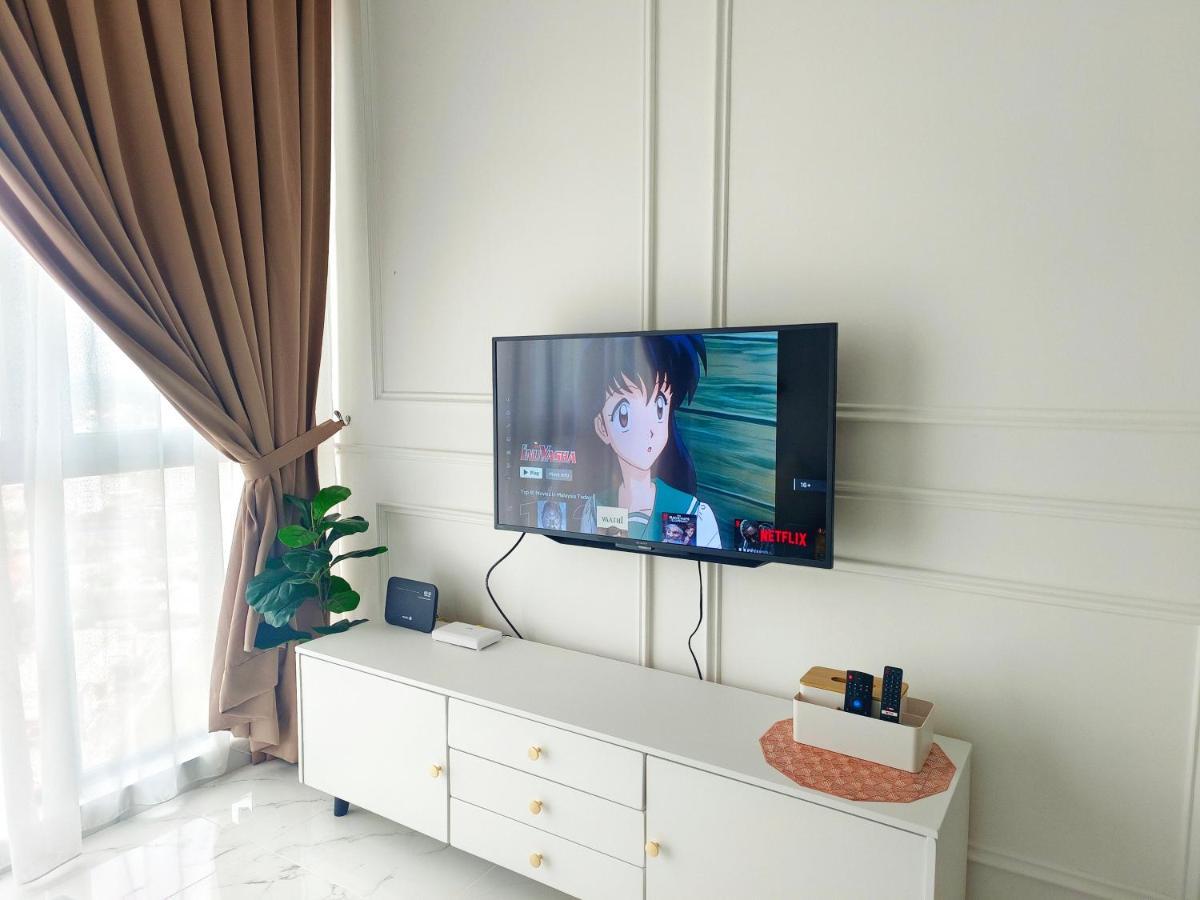 One Bedroom Troika Kota Bharu By Aghome, Modern Design Exteriör bild