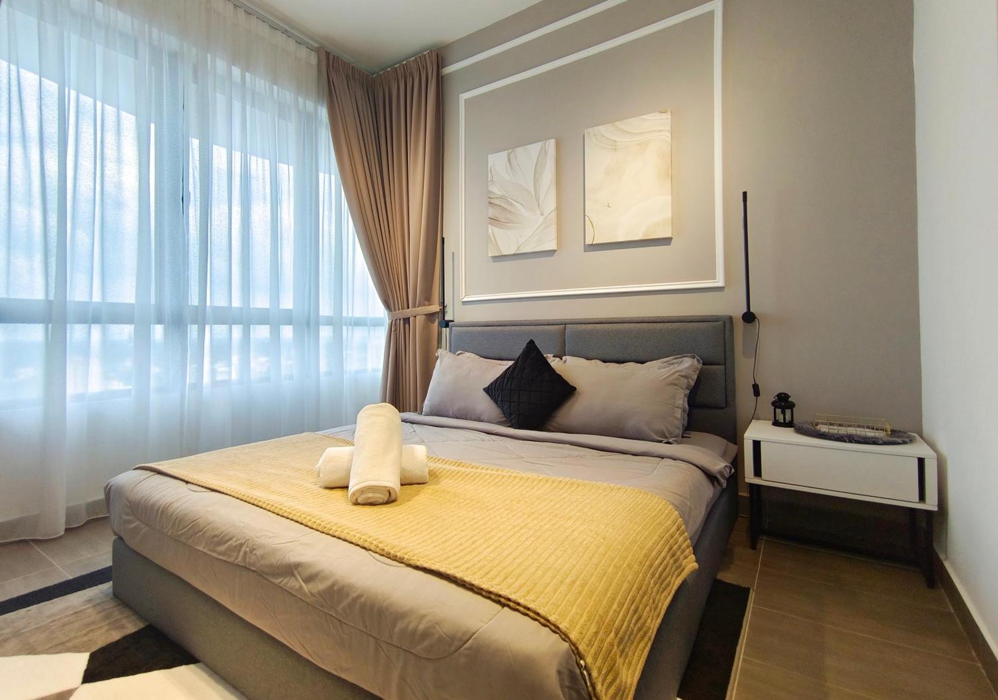 One Bedroom Troika Kota Bharu By Aghome, Modern Design Exteriör bild