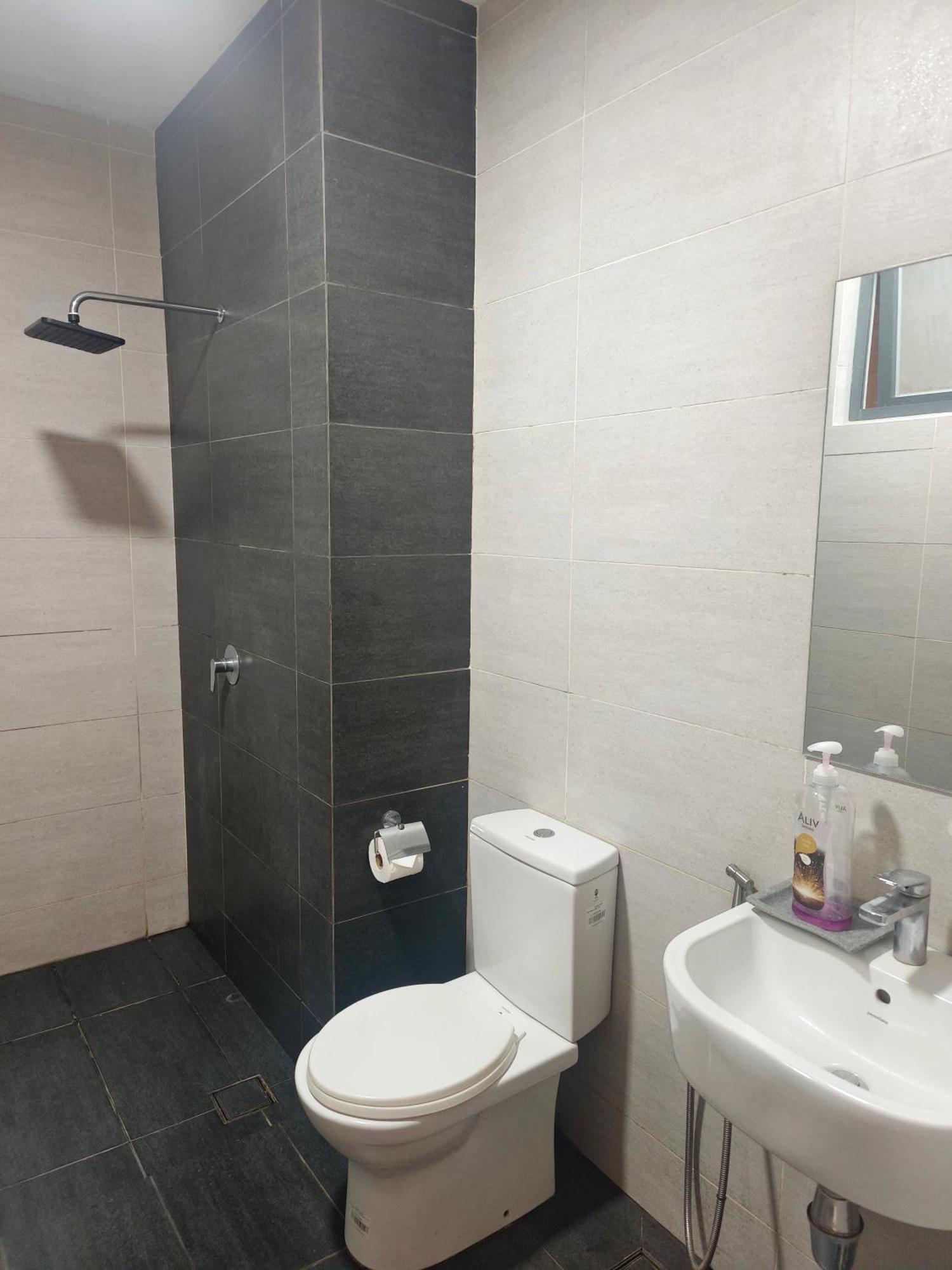 One Bedroom Troika Kota Bharu By Aghome, Modern Design Exteriör bild