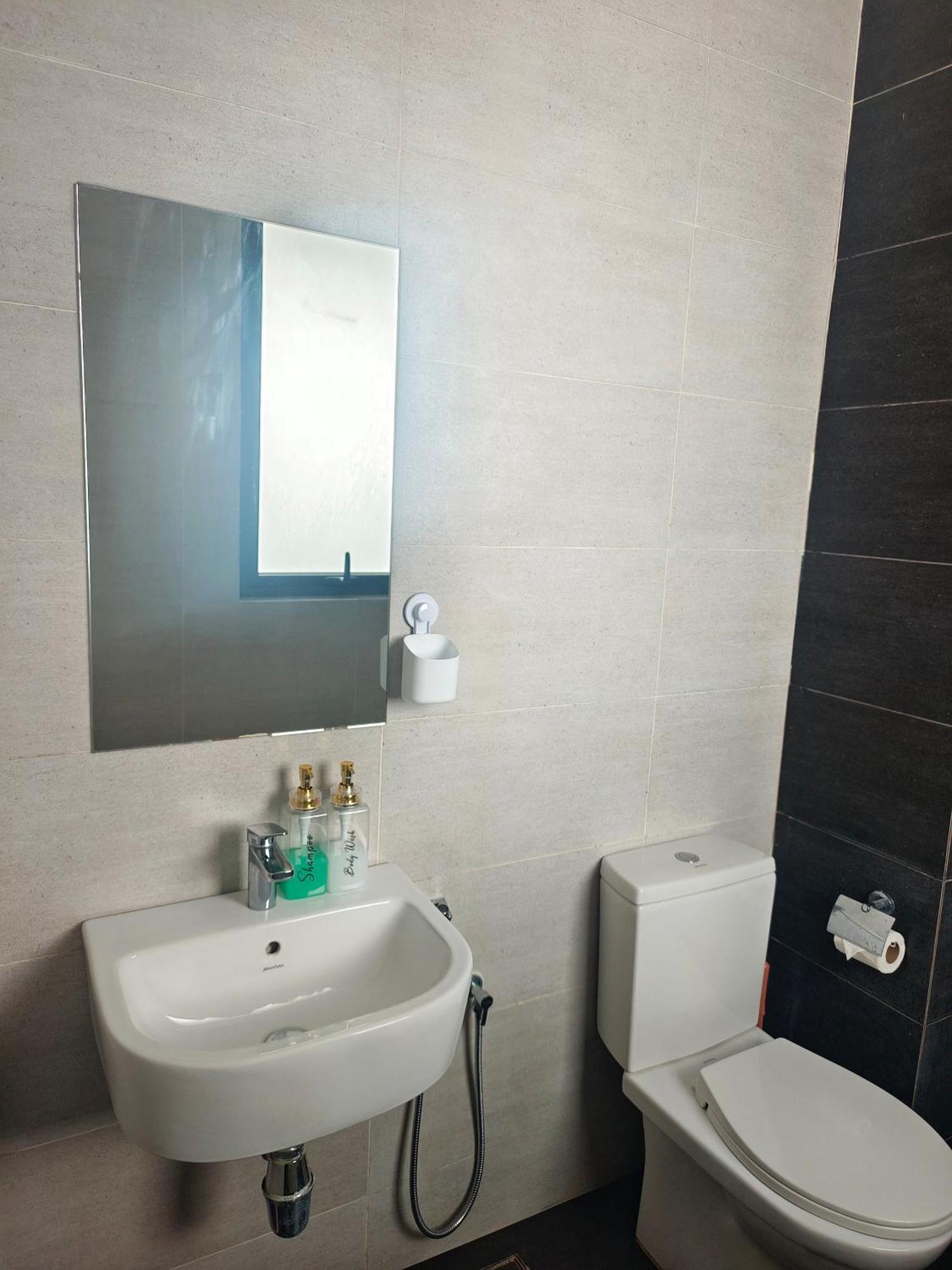 One Bedroom Troika Kota Bharu By Aghome, Modern Design Exteriör bild