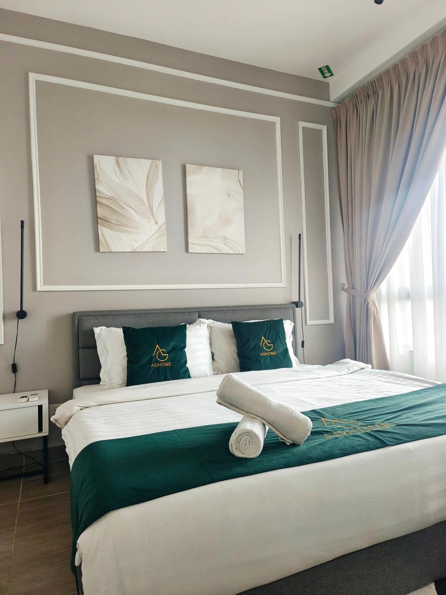 One Bedroom Troika Kota Bharu By Aghome, Modern Design Exteriör bild