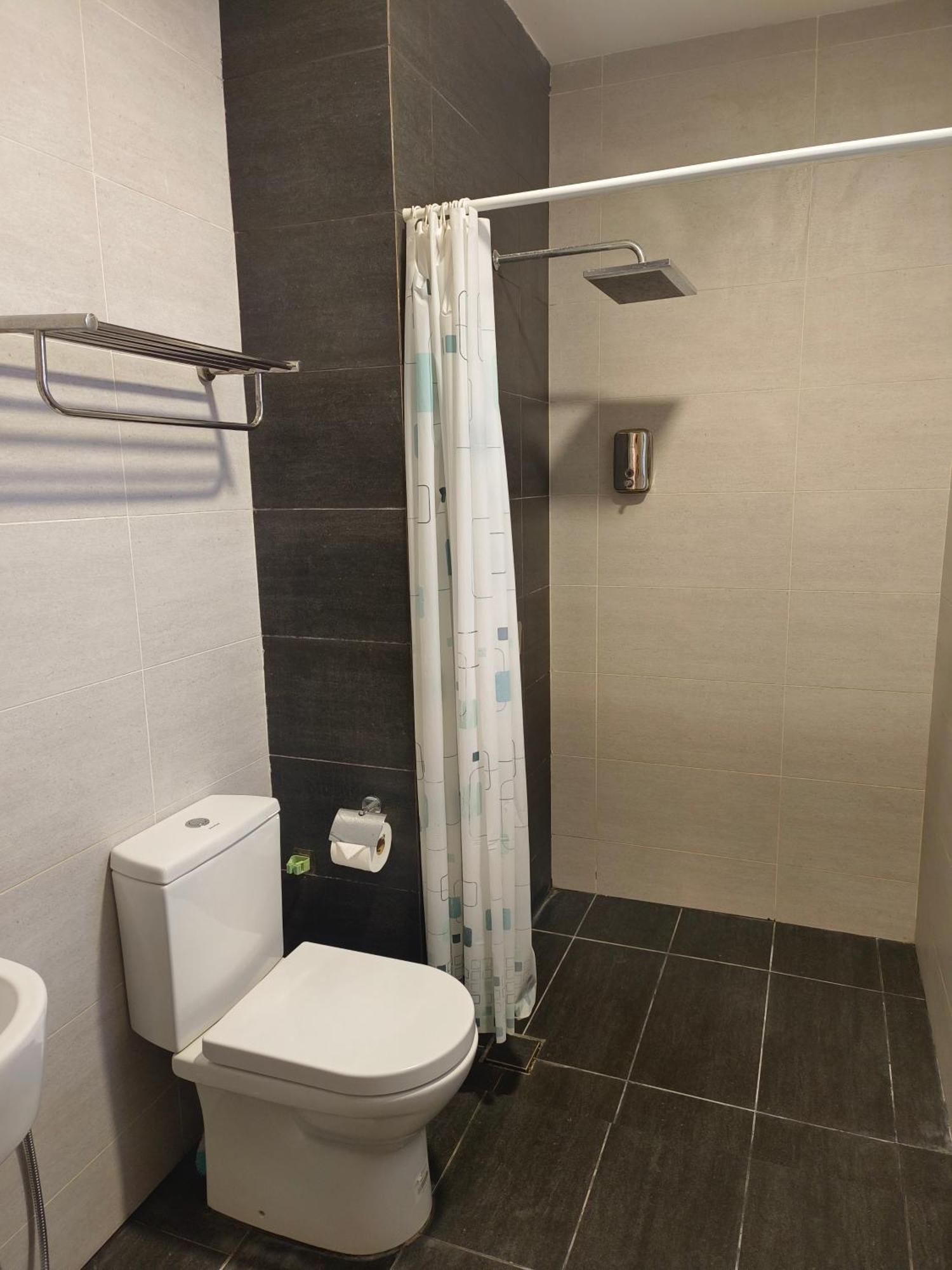 One Bedroom Troika Kota Bharu By Aghome, Modern Design Exteriör bild
